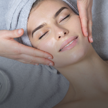 Limpieza Facial Antienvejecimiento