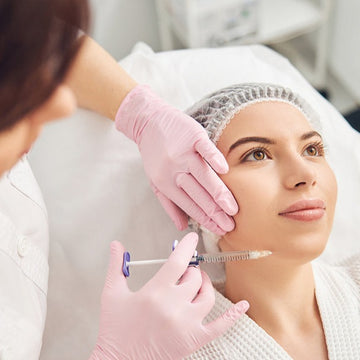 Consulta dermatológica para Aplicación de Ácido Poliláctico SCULPTRA®