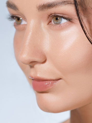 Aplicación Glow Up (RADIESSE + REVIVE)